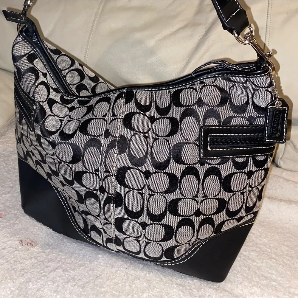Coach Signature Jacquard Black / Gray Shoulder bag - Picture 6 of 10